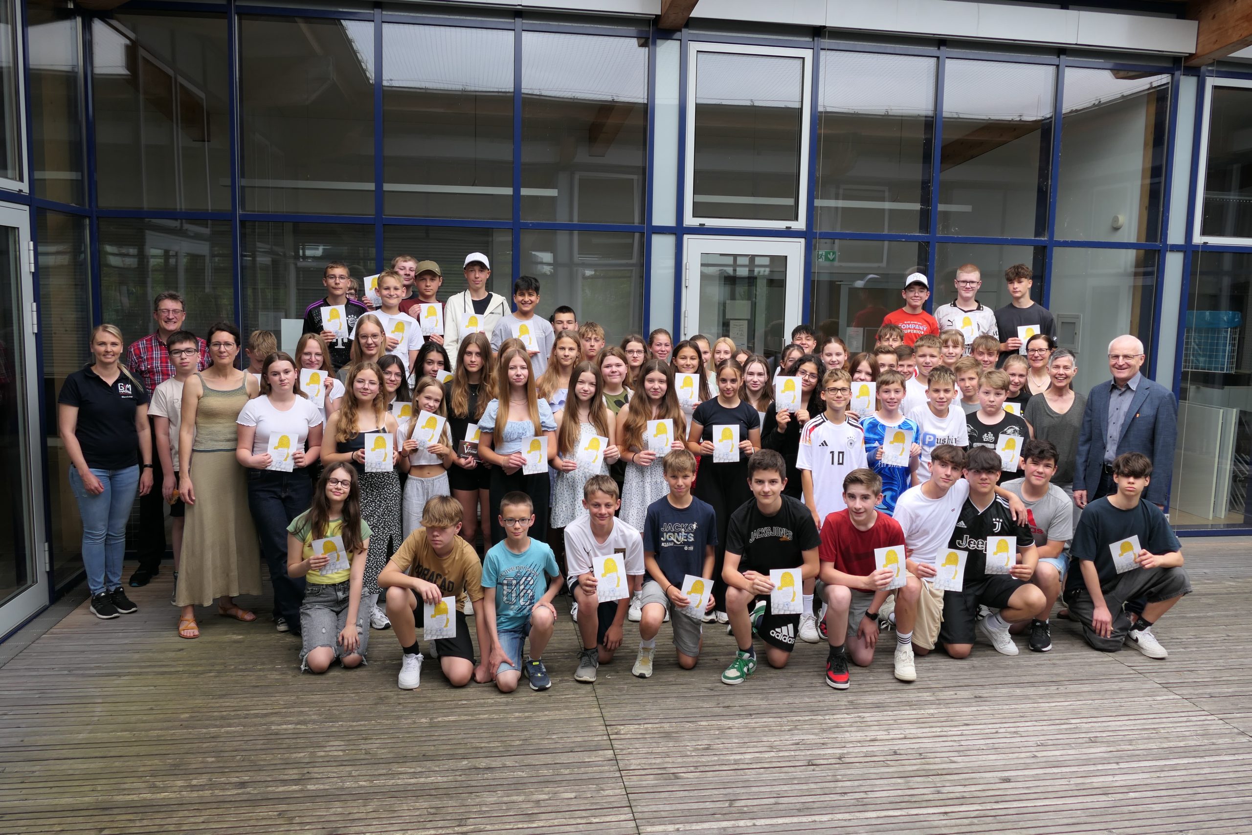 Zahlreiche erfolgreiche Teilnehmer beim Schülerleistungsschreiben  des Bayerischen Stenografenverbands 2024